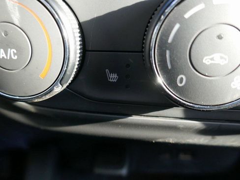 New 2026 Chevrolet Trax RS w/ Sunroof Package image 16