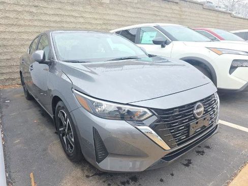 Certified 2025 Nissan Sentra SV image 3