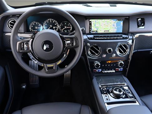 Used 2023 Rolls-Royce Cullinan Black Badge w/ Leather Finishing Pack image 19