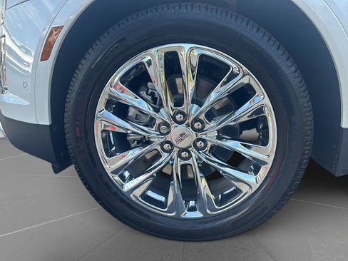 Used 2022 Cadillac XT5 Premium Luxury w/ Platinum Package FWD image 10