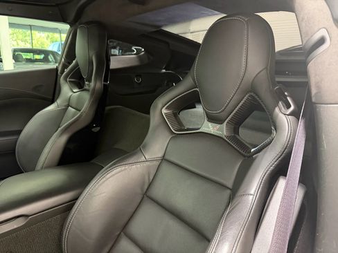 Used 2016 Chevrolet Corvette Z06 w/ 3LZ Preferred Equipment Group image 35