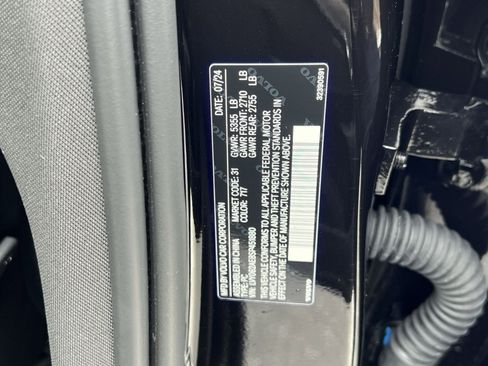 Used 2025 Volvo S90 B6 Plus image 34