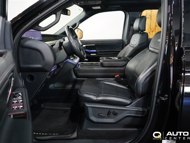 Used 2025 Ford Expedition Max Platinum w/ Stealth Performance Package AWD/4WD image 11