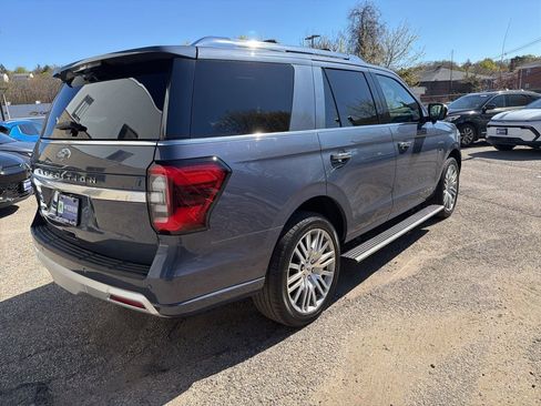 Used 2023 Ford Expedition Platinum AWD/4WD image 8