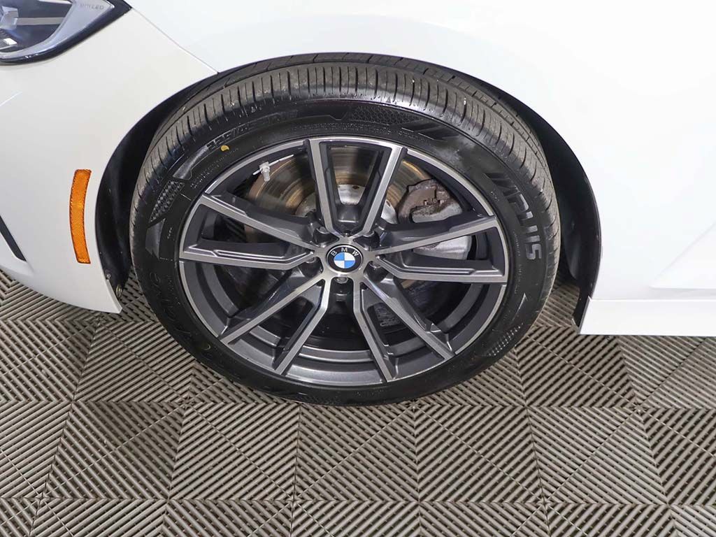 Used 2020 BMW 330i xDrive Sedan w/ Convenience Package AWD/4WD image 19