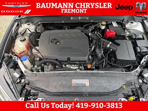 Used 2017 Ford Fusion SE FWD image 21