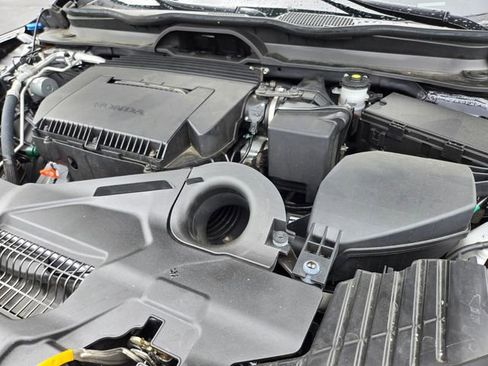 Used 2025 Honda Pilot Elite image 24