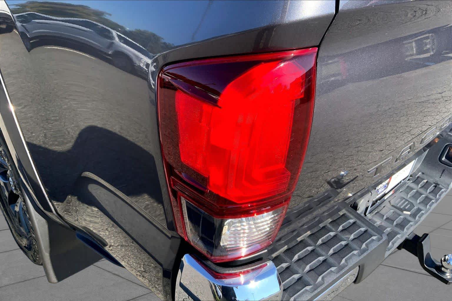 Used 2021 Toyota Tacoma SR5 RWD image 27