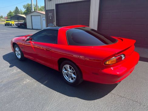 Used 2002 Chevrolet Camaro Z28 w/ Preferred Equipment Group 2 RWD image 8