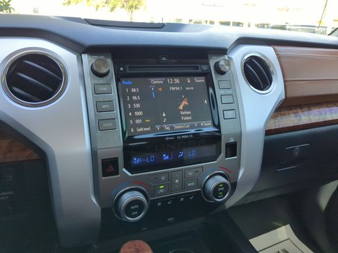 Used 2018 Toyota Tundra SR5 image 20