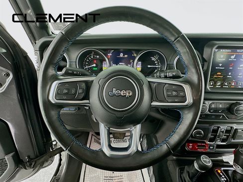 Used 2022 Jeep Wrangler Unlimited Rubicon 4xe w/ Dual Top Group AWD/4WD image 15
