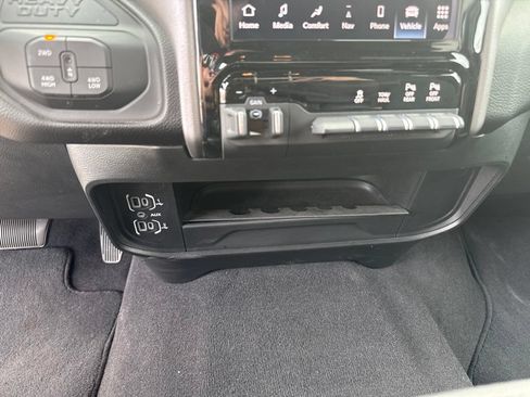 Used 2026 RAM 2500 Big Horn AWD/4WD image 15