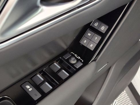 New 2026 Land Rover Range Rover Velar S image 21