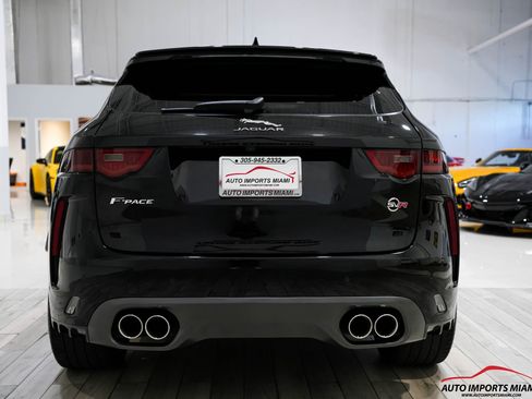 Used 2020 Jaguar F-PACE SVR image 19