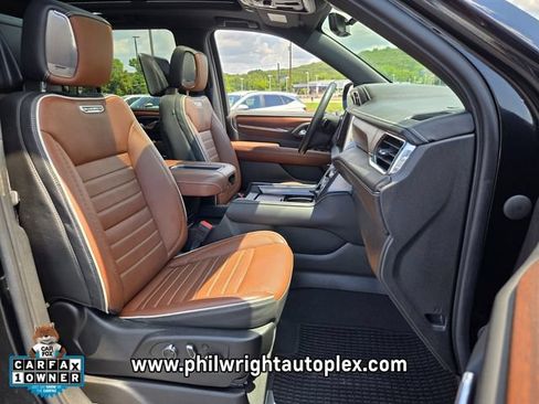 Used 2023 GMC Yukon Denali Ultimate AWD/4WD image 24