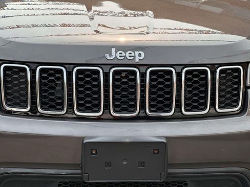Certified 2021 Jeep Grand Cherokee Laredo X AWD/4WD image 10