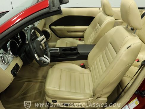 Used 2006 Ford Mustang GT RWD image 35