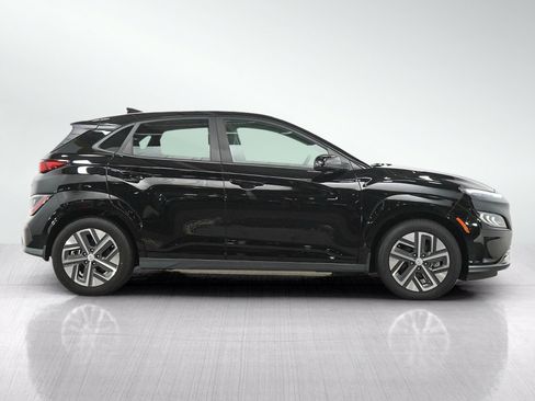 Used 2023 Hyundai Kona Limited FWD image 6