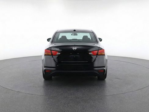 Used 2025 Nissan Altima 2.5 SV FWD image 7