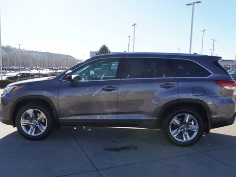 Certified 2019 Toyota Highlander Limited image 5