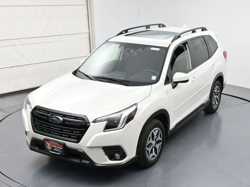 Used 2023 Subaru Forester Premium AWD/4WD image 37