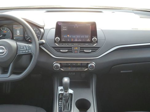 Used 2025 Nissan Altima 2.5 S image 24