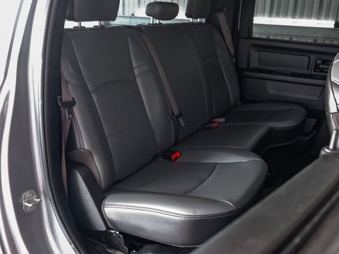 Used 2022 RAM 2500 Tradesman w/ Chrome Appearance Group image 32