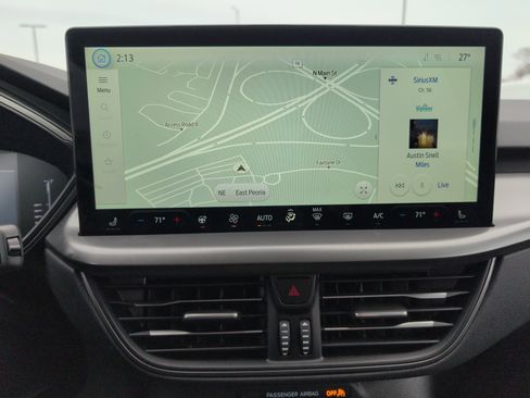 Used 2024 Ford Escape SE image 25