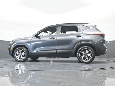 Used 2022 Kia Seltos EX image 61