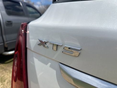 Used 2021 Cadillac XT5 Premium Luxury image 12