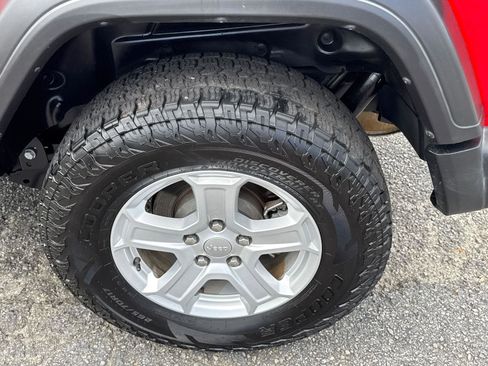 Used 2019 Jeep Wrangler Unlimited Sport S AWD/4WD image 19