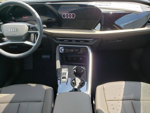 New 2025 Audi Q5 Premium image 9