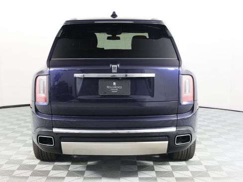 Certified 2022 Rolls-Royce Cullinan w/ Cullinan Package AWD/4WD image 6