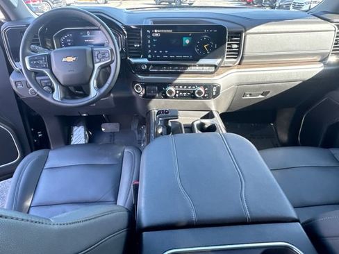 Certified 2025 Chevrolet Silverado 1500 LT w/ Leather Package image 11
