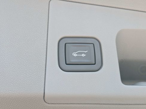 Certified 2024 Cadillac XT5 Premium Luxury w/ Technology Package FWD image 13