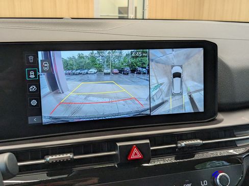 New 2026 Kia Sportage SX FWD image 16