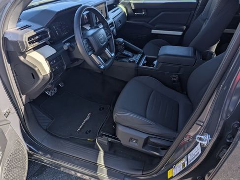 Used 2024 Toyota Tacoma TRD Sport image 9