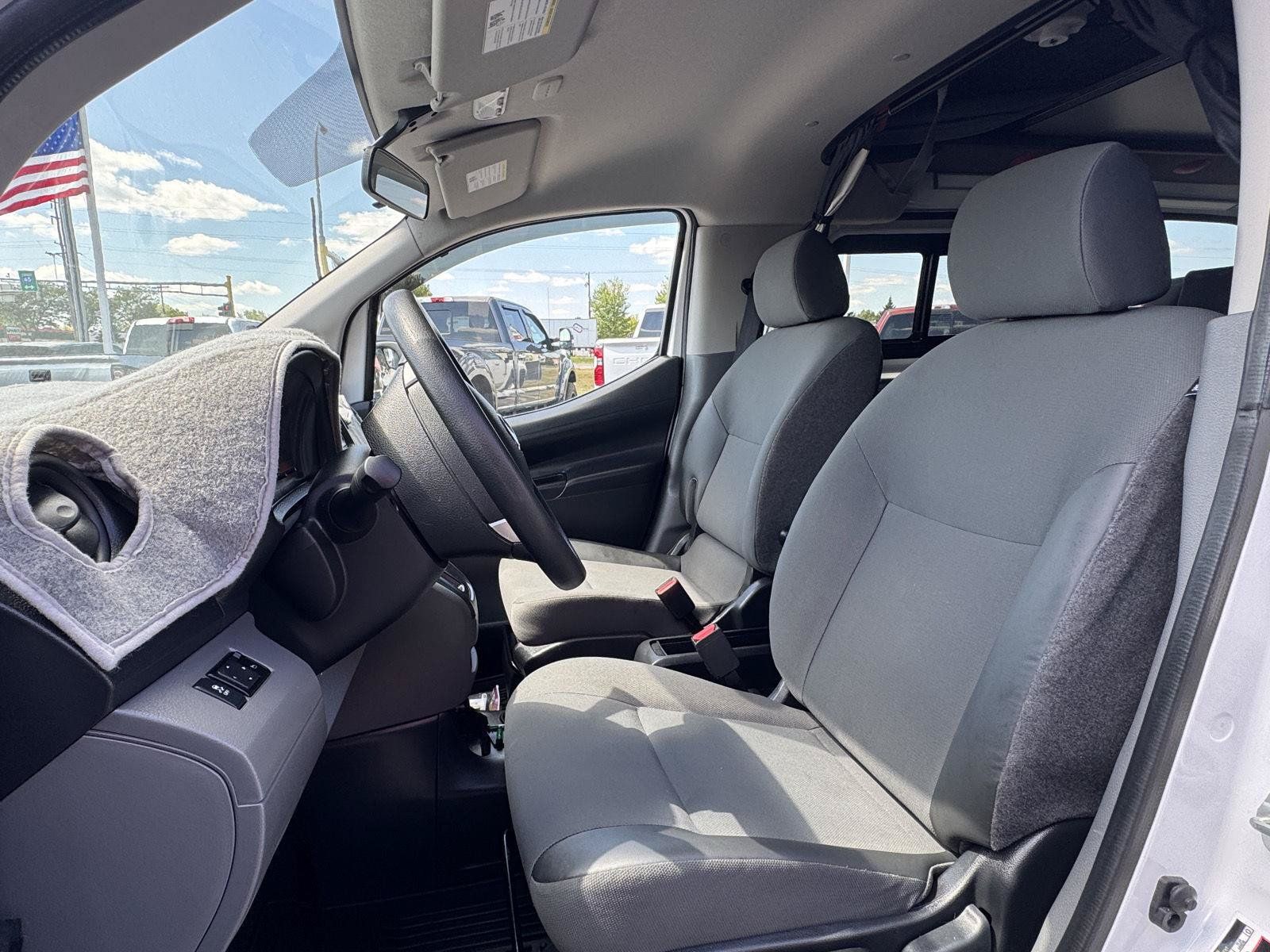 Used 2021 Nissan NV200 SV w/ Back Door Glass Package FWD image 16