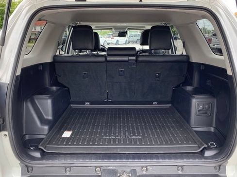 Used 2020 Toyota 4Runner Limited AWD/4WD image 9