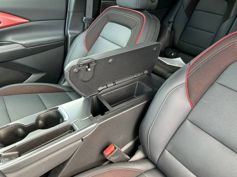 Used 2024 Chevrolet Equinox EV RS image 20