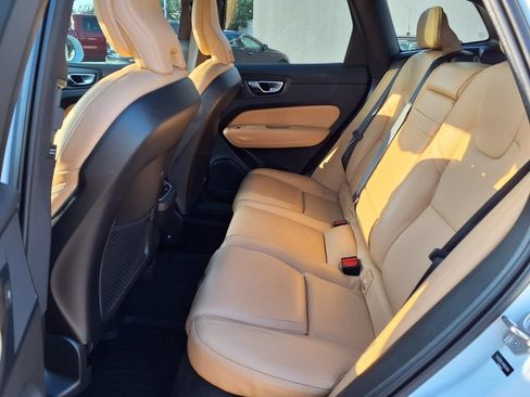Used 2021 Volvo XC60 T5 Inscription w/ Advanced Package AWD/4WD image 12