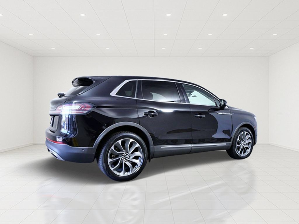 Certified 2023 Lincoln Nautilus Reserve w/ Equipment Group 201A AWD/4WD image 6