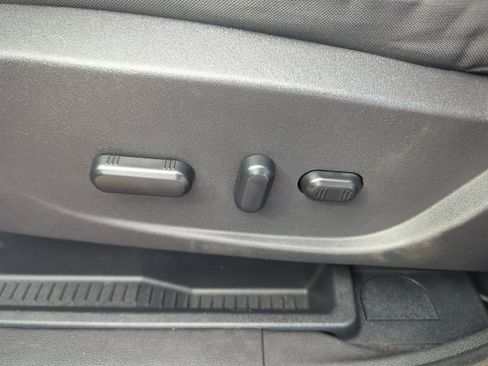 Used 2015 Ford Escape SE image 4