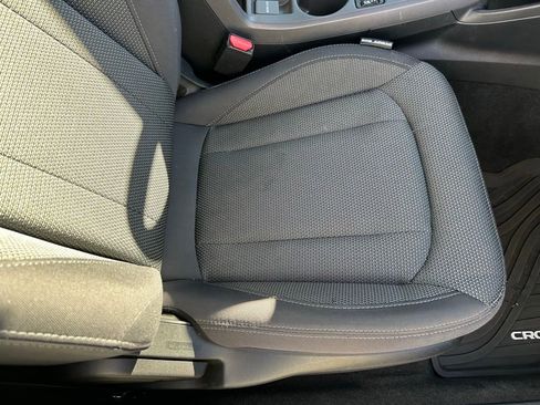 Used 2024 Subaru Crosstrek 2.0i Premium image 17