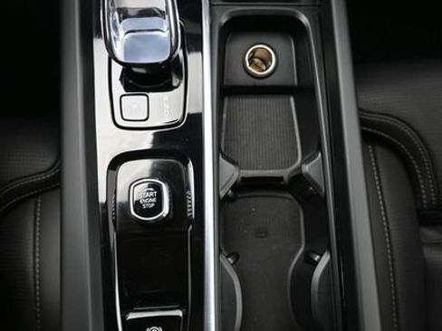 Used 2023 Volvo XC60 B5 Ultimate w/ Protection Package Premier image 11