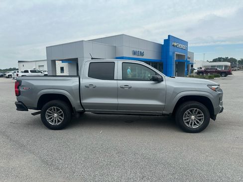 Used 2026 Chevrolet Colorado LT w/ LT Convenience Package AWD/4WD image 2