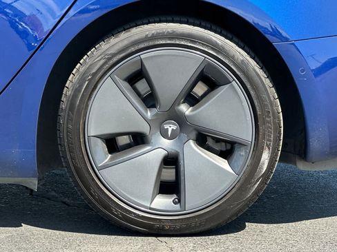 Used 2021 Tesla Model 3 Standard Range Plus image 30