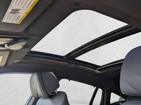 Used 2025 BMW X6 M60i image 16