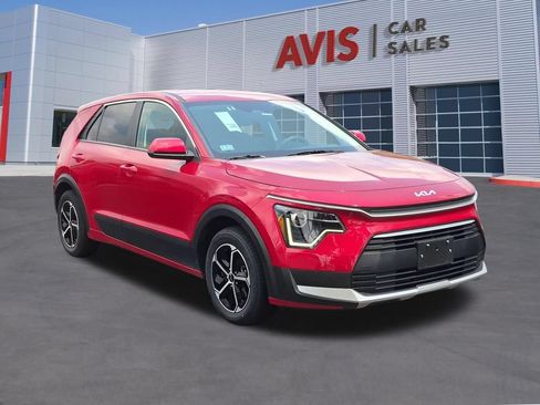 Used 2025 Kia Niro LX FWD image 3