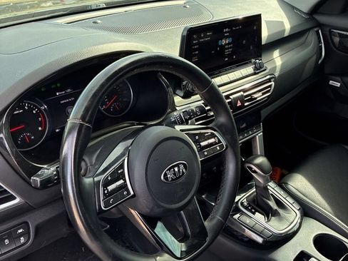 Used 2021 Kia Seltos SX w/ SX Sunroof Package AWD/4WD image 12